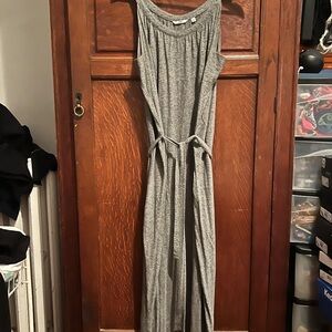UNIQLO Maxi Sleeveless Belted Minimalist Tank Strap Dress-Heathered Gray-Large